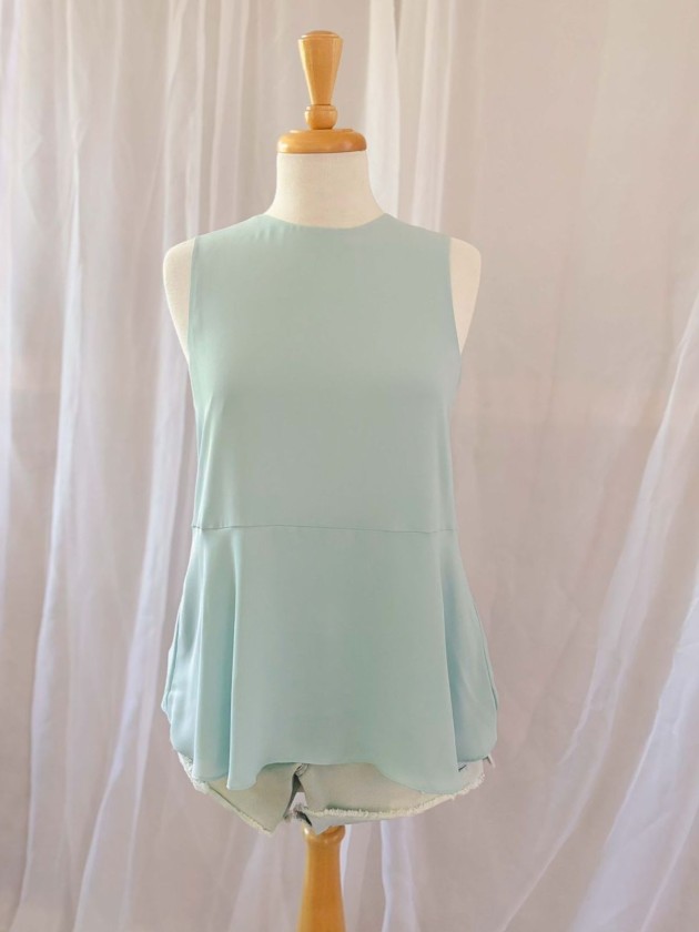 BLUSA CELESTE UNIQLO